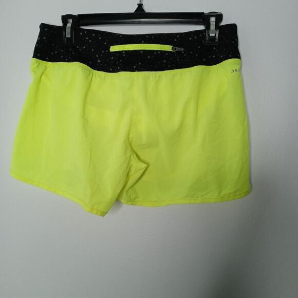 Nike neon yellow shorts size spots - Picture 3 of 4